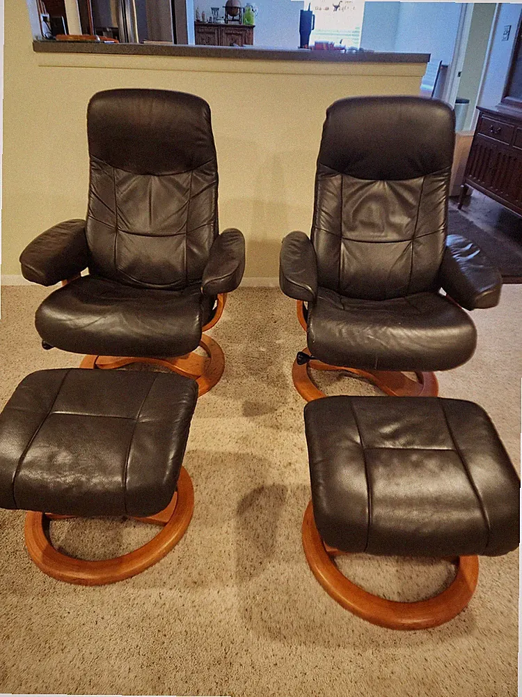 2 Hjellegjerde Fjords Loen Recliner & Ottoman Genuine Leather Norwegian Recliner